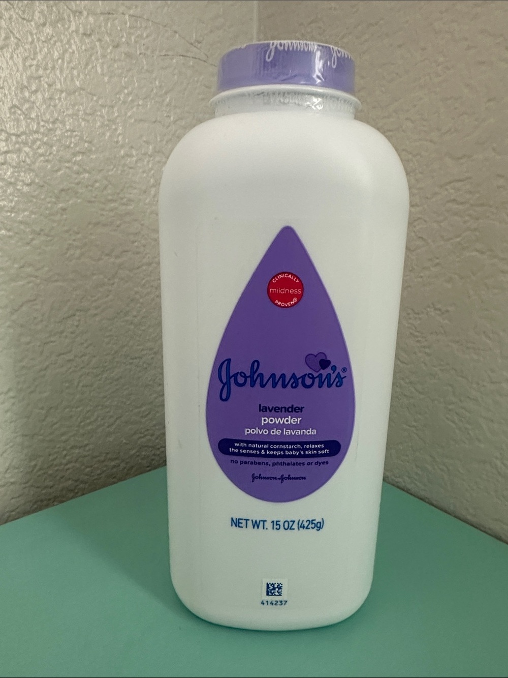 Johnson's Lavender Baby Powder with Cornstarch, Hypoallergenic, 15 oz-brand new - Picture 4 of 17